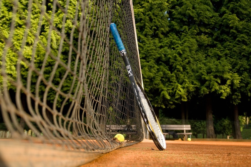 チャンスボールを確実に仕留めるテニスのボレー打ち方解説 テニス初心者からの上達 練習方法ナビ
