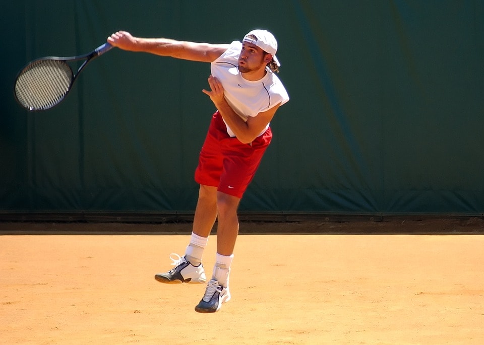 テニスのサーブの中でも面白い練習方法は テニス初心者からの上達 練習方法ナビ
